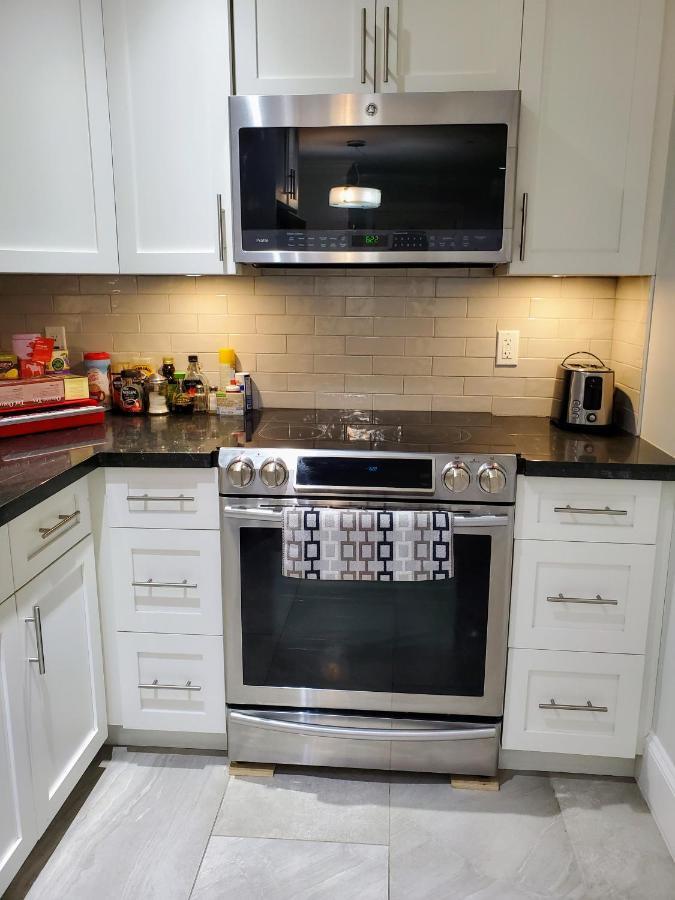 הוילה וונקובר New Urban Modern Main Street House מראה חיצוני תמונה